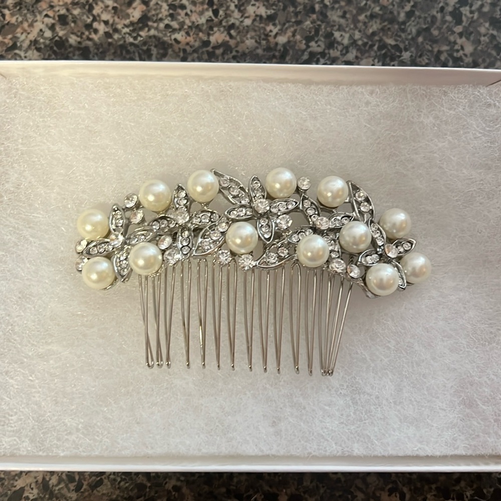 Pearl and silver hair comb, wore one time for wedding